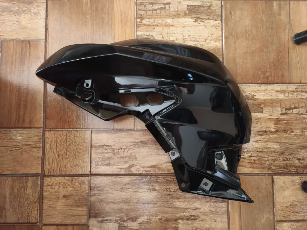 Carenado Estanque Izq. G310r 